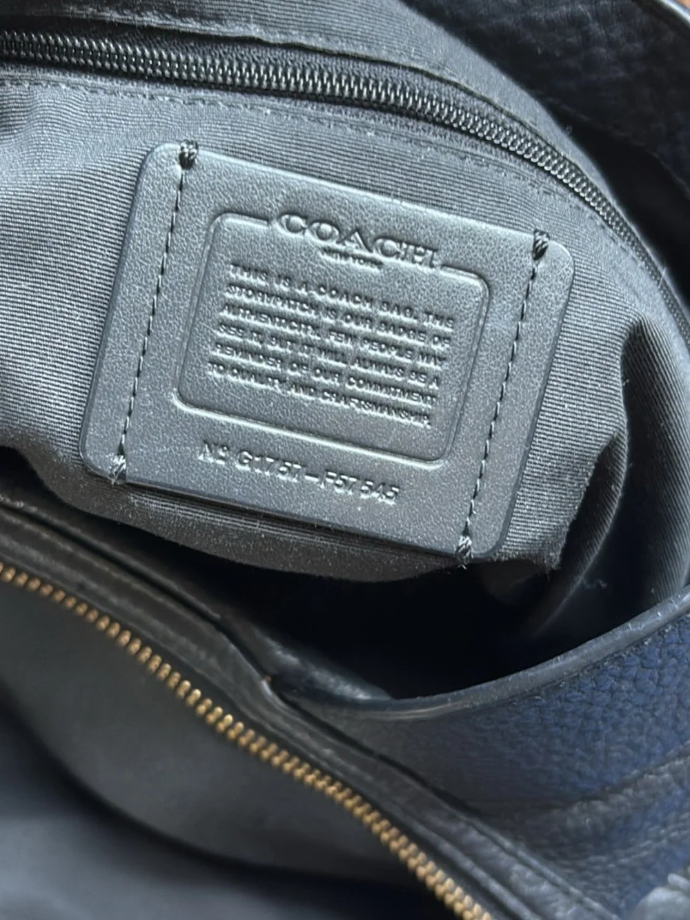 Coach classic shoulder